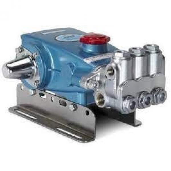 PC200-3 Excavator S6D105 diesel engine cooling water pump 6136-62-1100 #1 image